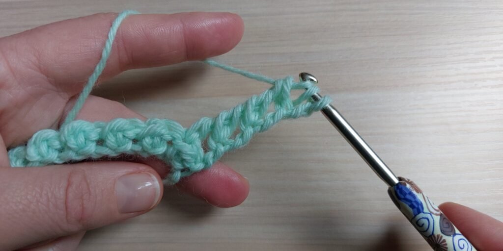 I show you how to close the loops for this stitch
